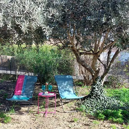 Villa 80 M2 Jardin Terrasse 3 Chambres Provence Volx Extérieur photo